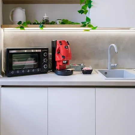 فندق مبيت وإفطار Leukos 3*