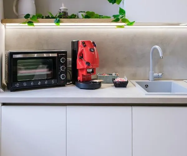 Bed & Breakfast Leukos 3*