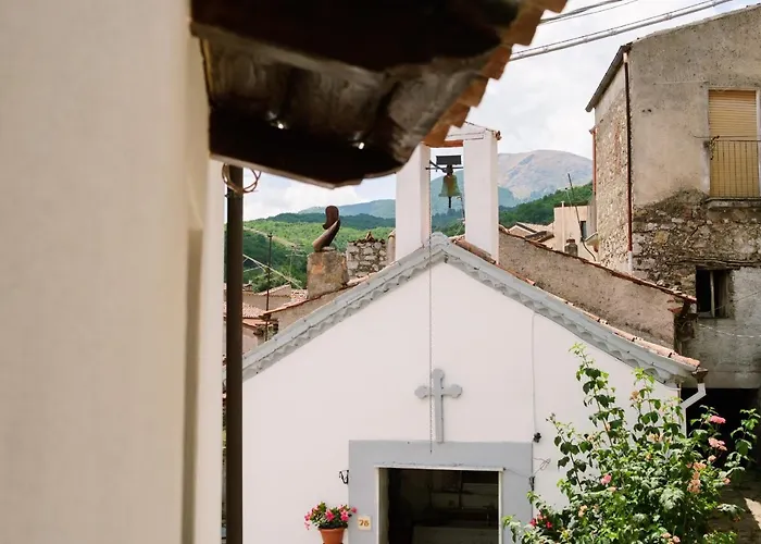 Leukos Bed & Breakfast 3*