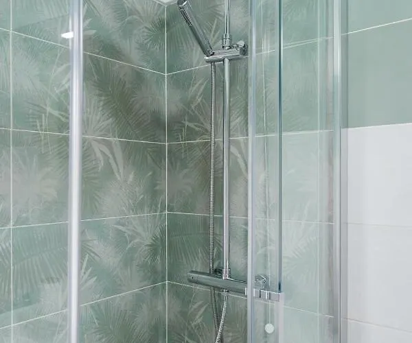 Leukos Bed & Breakfast 3*